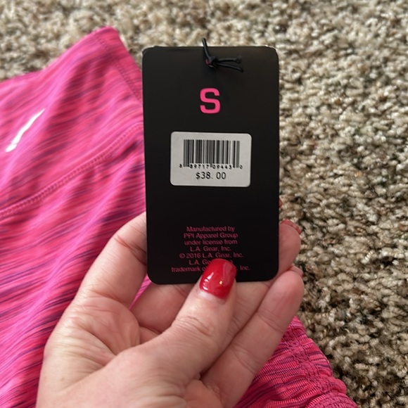 NWT high performance workout shorts - Picture 5 of 5